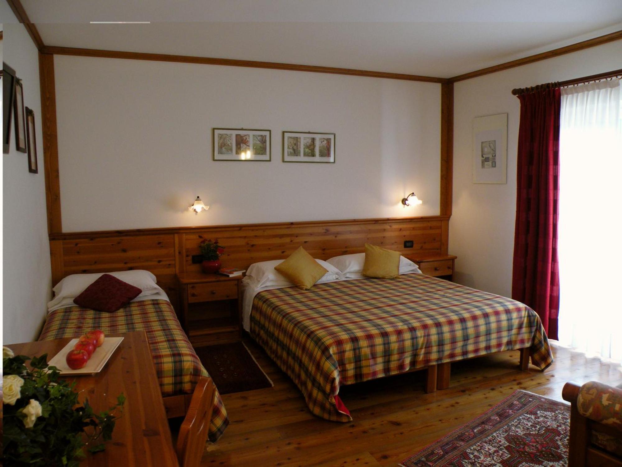 Hotel Garni Civetta Selva di Cadore Bagian luar foto