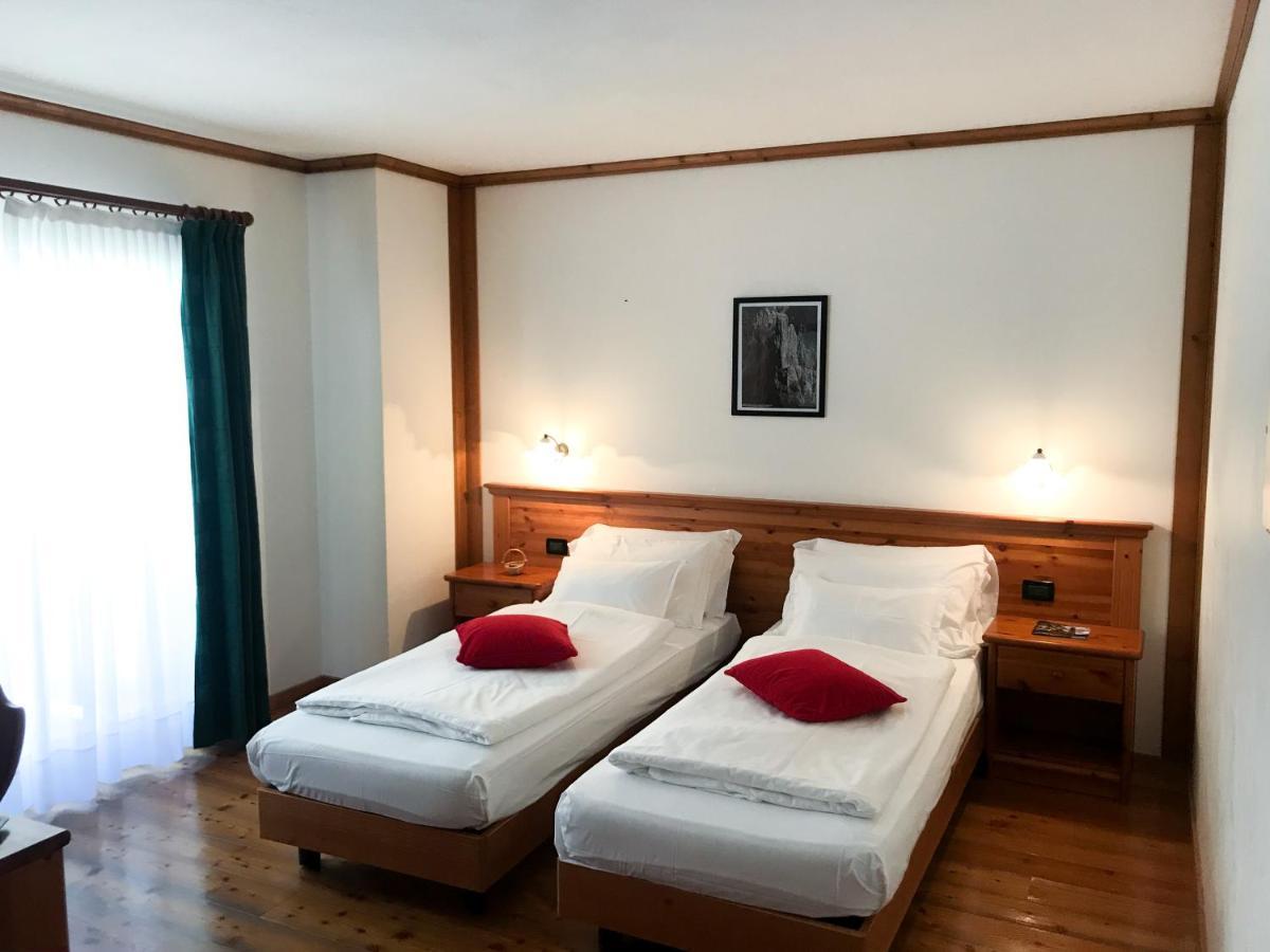 Hotel Garni Civetta Selva di Cadore Bagian luar foto